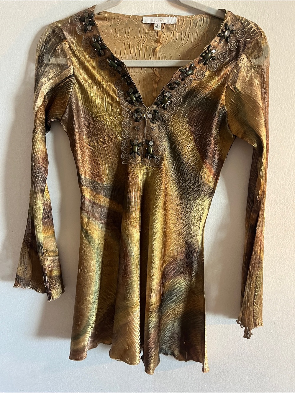 Vintage Cache Lux Women's Metallic Gold Long-Sleeve Tunic Top
